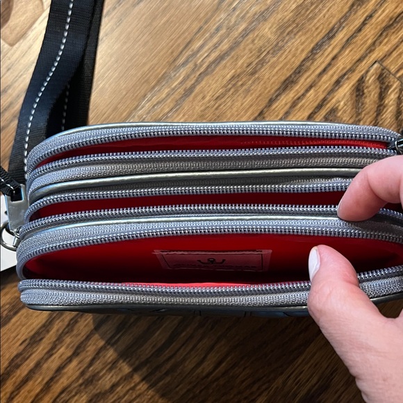 Oliver Thomas Metallic Gray Quilted Bag - Picture 4 of 5